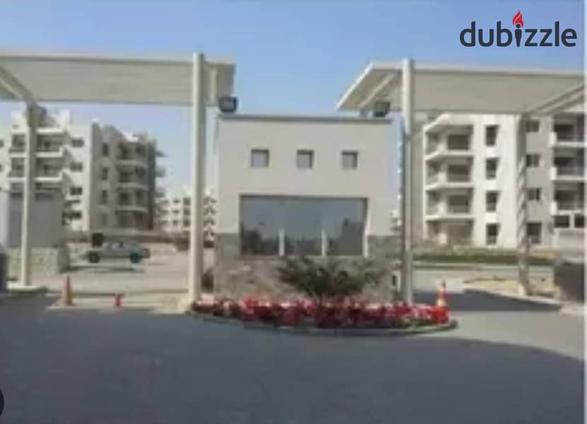 For rent in The Address Compound - Sheikh Zayed, with kitchen and air conditioners, ground floor with garden, apartment 202 meters and garden 300 mete 11