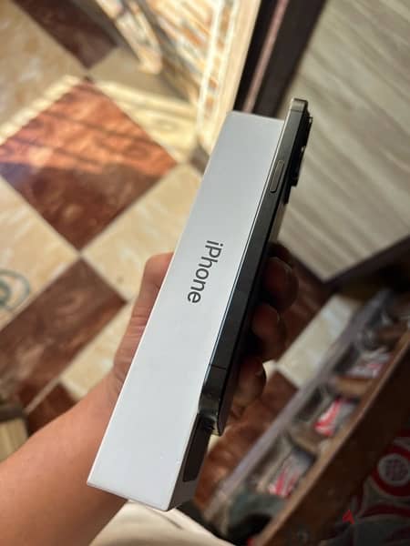 iphone 15pro max256g ||ايفون١٥برو ماكس٢٥٦جيجا 6