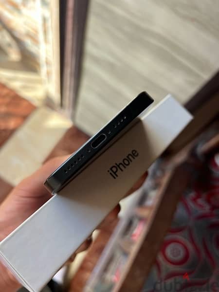 iphone 15pro max256g ||ايفون١٥برو ماكس٢٥٦جيجا 7