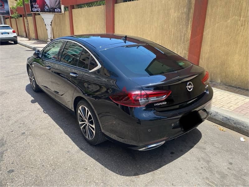 Opel Insignia 2019 1