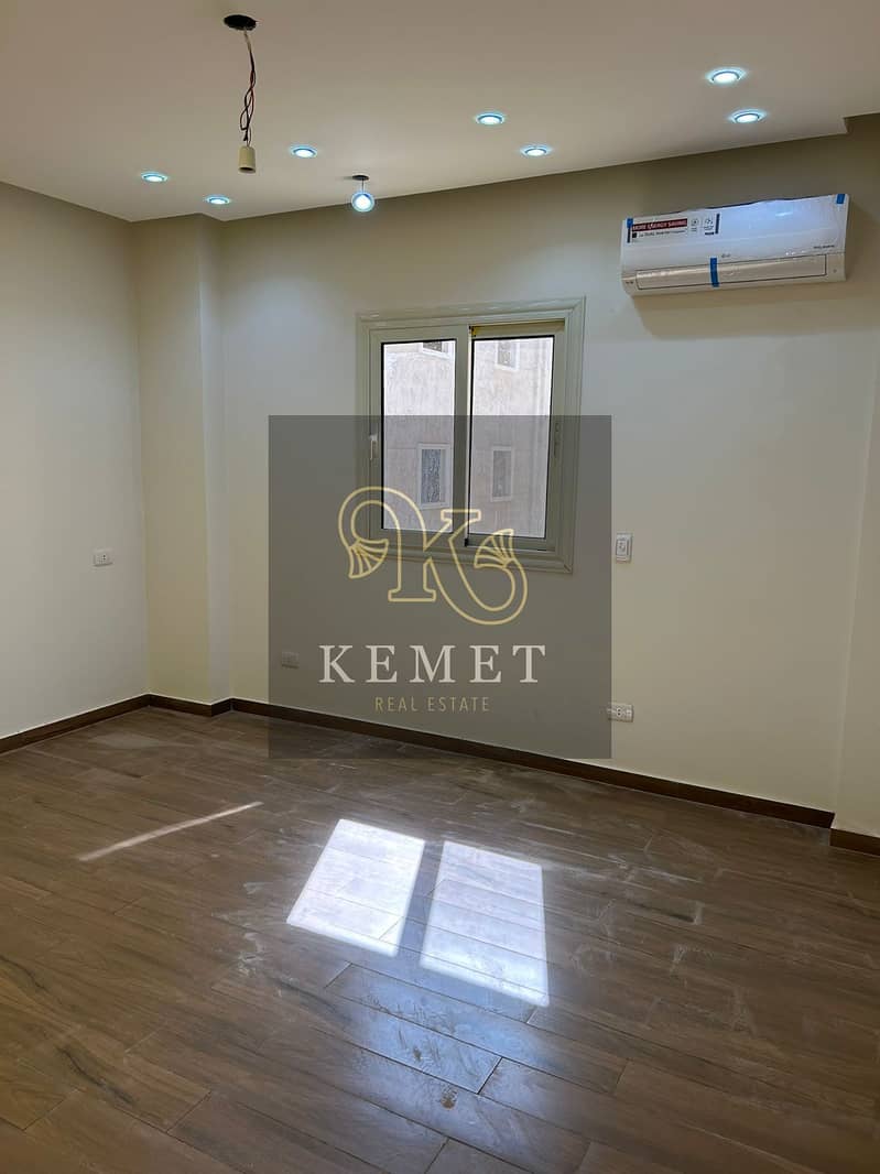 Apartment for sale, ready to move, with meter, air conditioners, and kitchen, area of ​​190 square meters, in Al-Andalus, Fifth Settlement 10