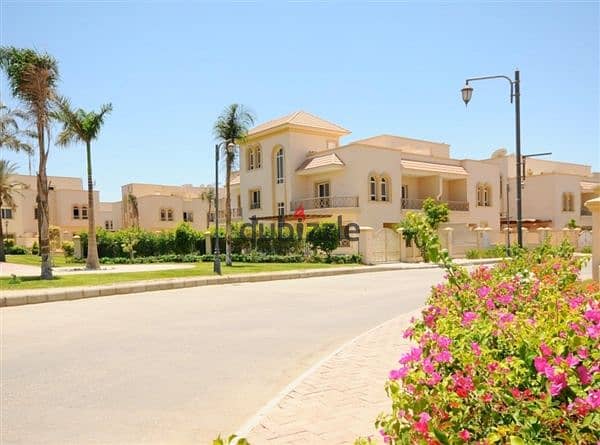 For sale, a twin house, 303 m, in Greens Compound, Sheikh Zayed, on the lake, immediate delivery, Sheikh Zayed 8