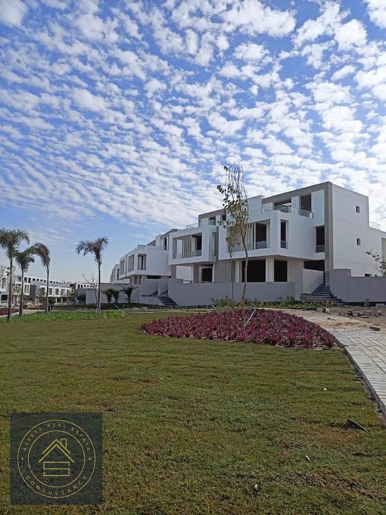 Ready to move Twin House at Joulz inertia 6th October , Prime location ready for Showing , 15 Minutes from Shiekh Zayed 7