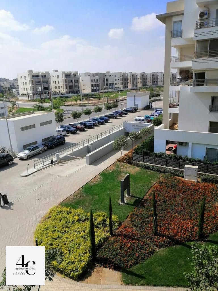 Town house 216m  for sale in Hyde Park  with down payment and installments, View Landscape. 2