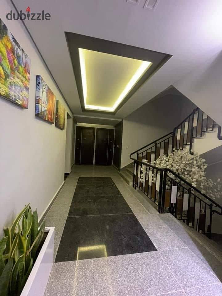 Apartment for sale at the old price and in installments without interest in Sun Capital Compound, a fully serviced compound. The apartment is located 4