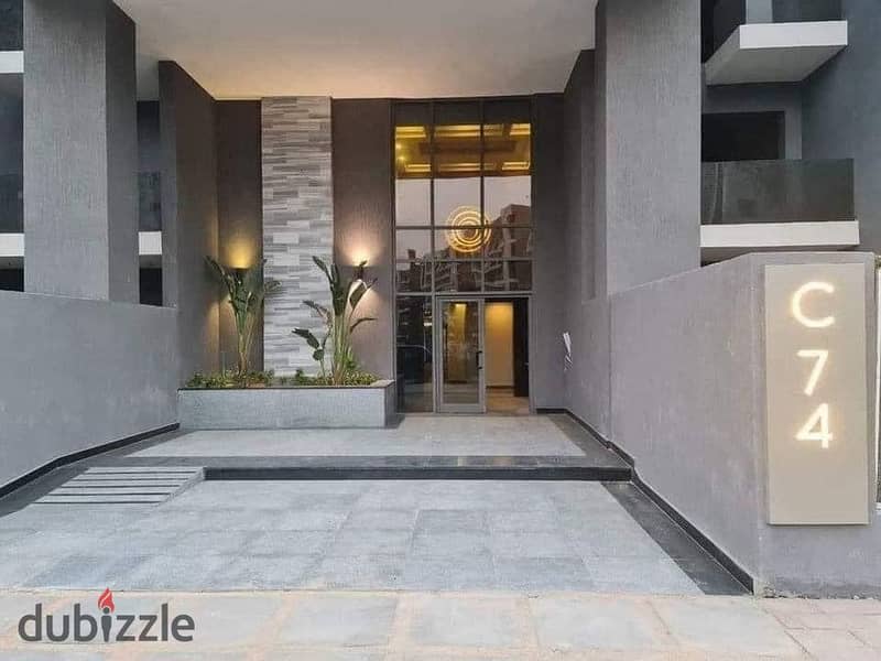 Apartment for sale at the old price and in installments without interest in Sun Capital Compound, a fully serviced compound. The apartment is located 5