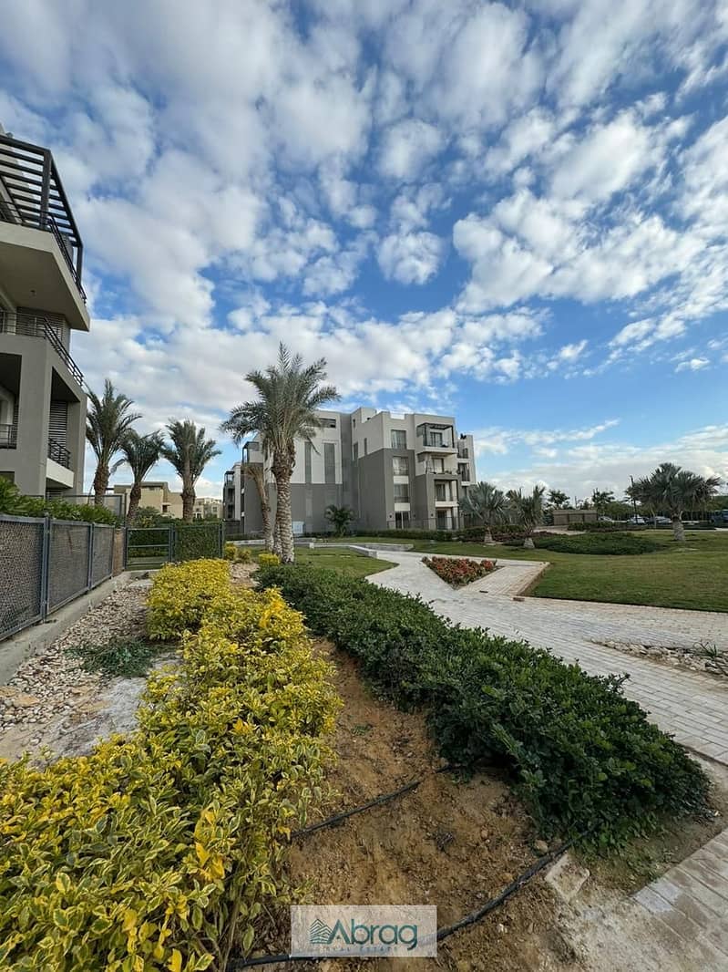 Apartment for sale, ground floor, with garden, in Palm Parks Palm Hills Compound 6