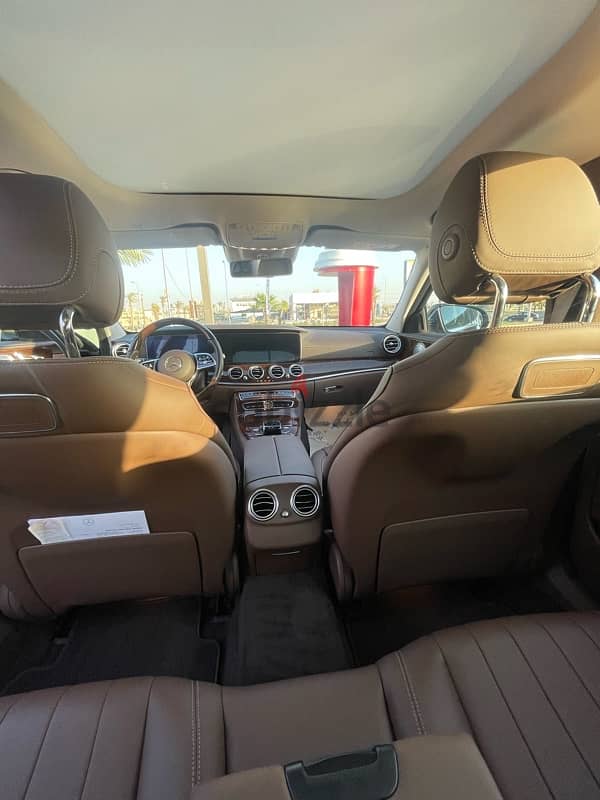 Mercedes E300 Exclusive, 2020, Black x Brown, 5,400 KM 7