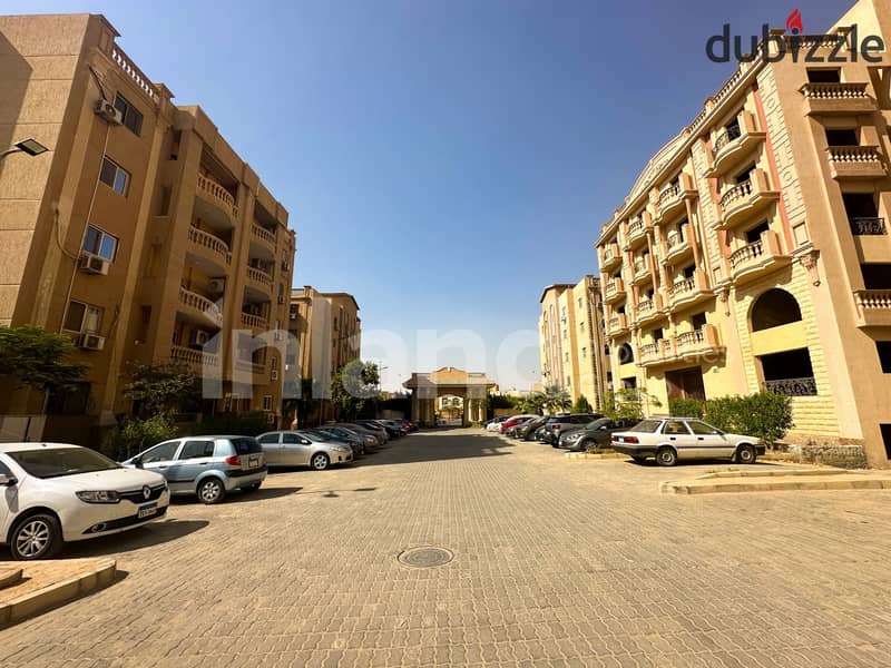 Apartment with immediate receipt in the Fifth Settlement, cash and installments, in a compound 5