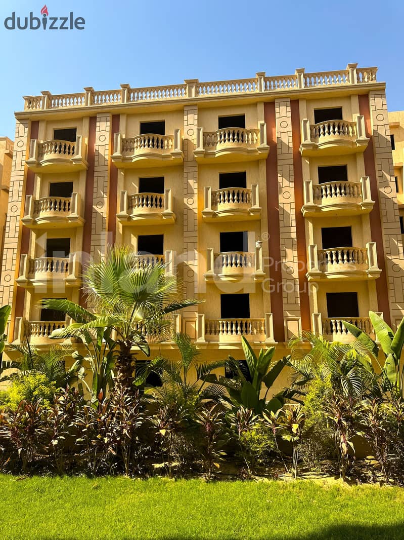 Apartment with immediate receipt in the Fifth Settlement, cash and installments, in a compound 6