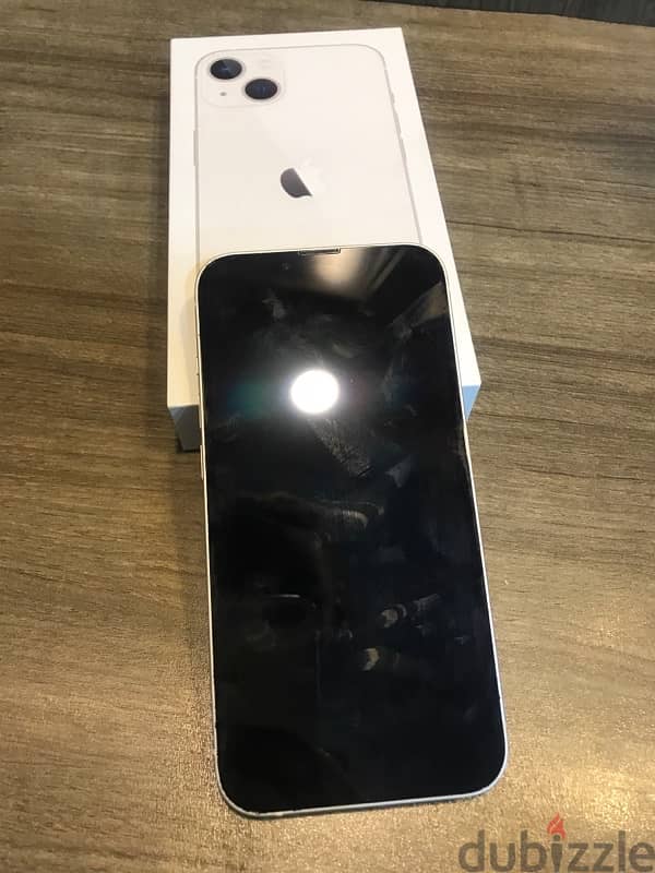 White iPhone 13 - 128 GB 2