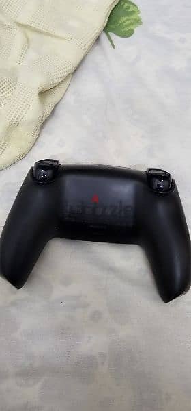 دراع ps5 اسود . . استعمال جيد جدا  ps5 controller 3