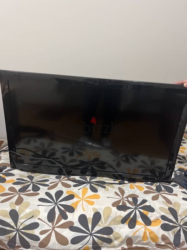 LG TV 42 Inch 0