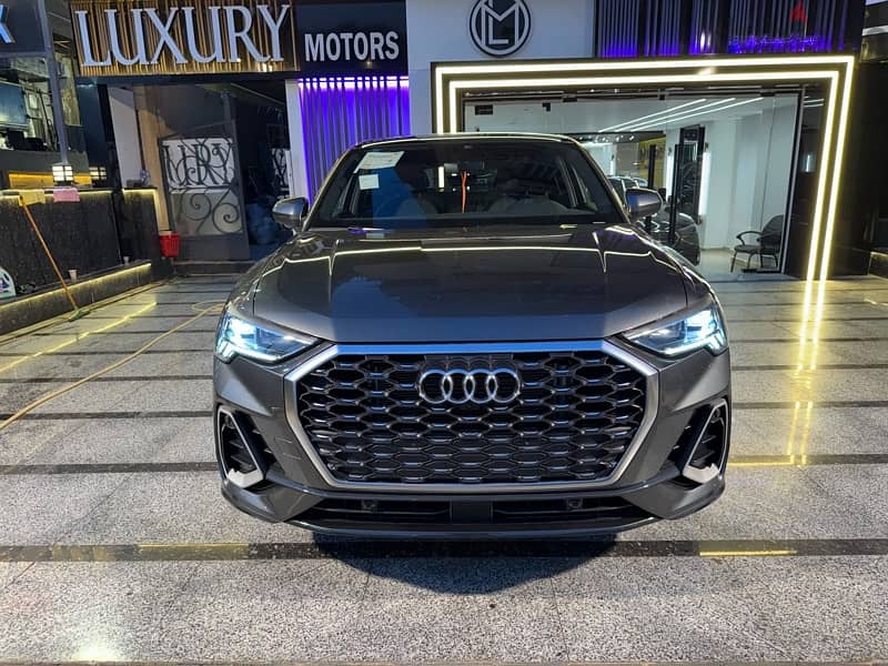 Audi Q3 sportback  2024 wakil  كسر زيرو 1