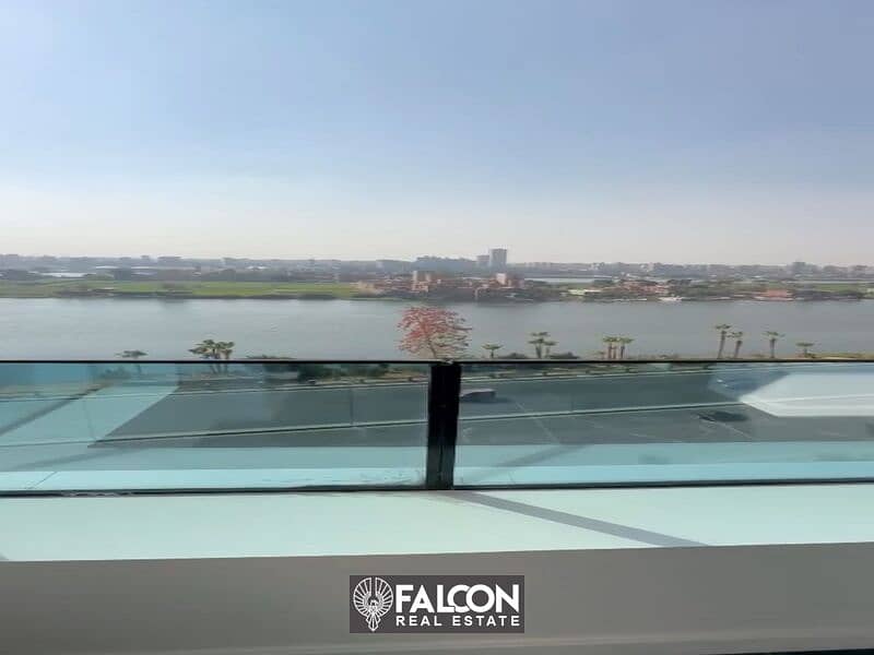 Fully furnished hotel finished studio with a full Nile view 7