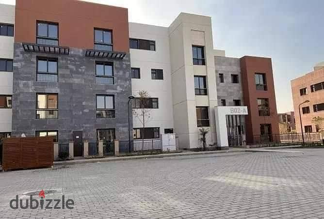 Book a fully finished apartment with air conditioners in the Fifth Settlement  directly in front of Hyde Park  minutes from Mufida 5