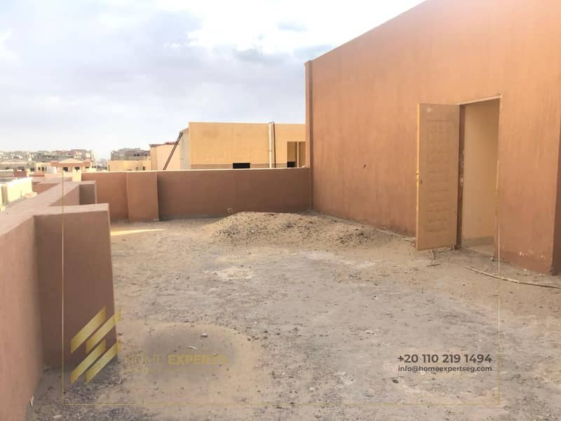 apartment for sale roof  new cairo 5