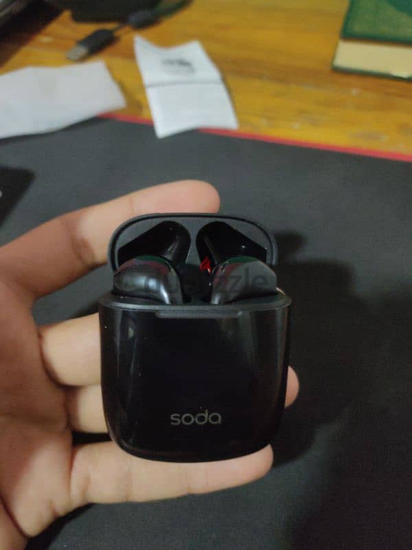 AirPods soda sts 210 1