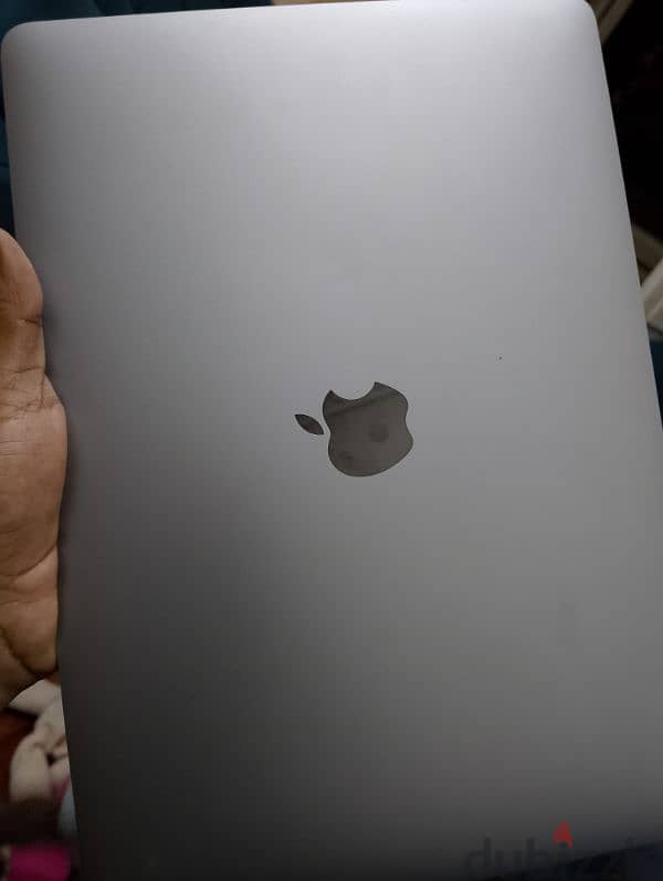 APPLE MAC BOOK AIR ( M1-2020) 1