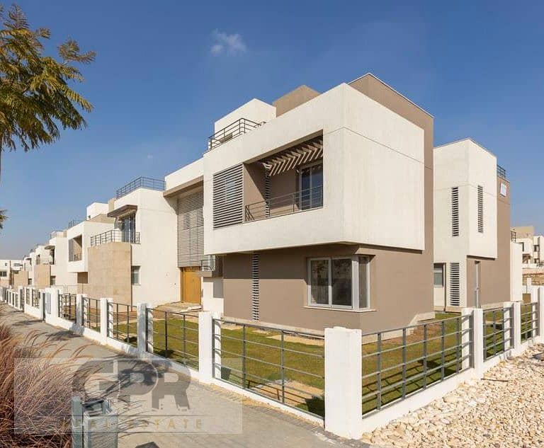 Prime Location Townhouse For Sale In Palm Hills New Cairo in Fifth Settlement 10