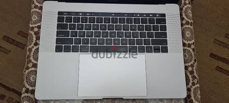 MacBook Pro 15 inch 2017 4