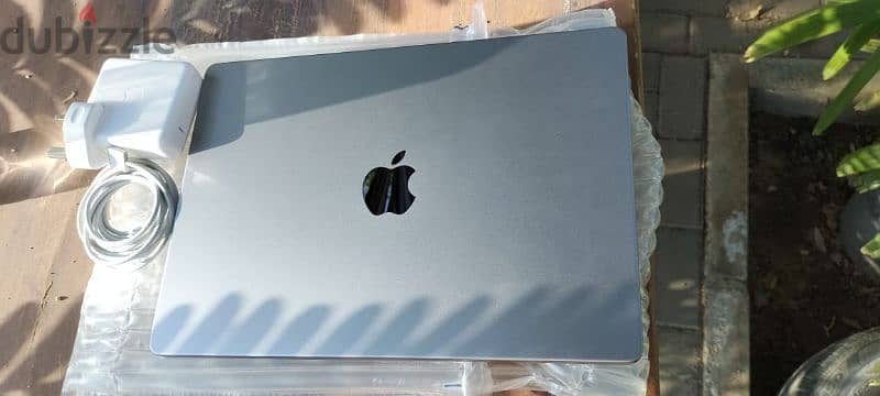 Mac book M1 Pro 14 inch 1