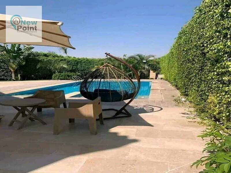 Standalone villa prime location 5 rooms for sale in a fully serviced compound, wall by wall with Madinaty 5