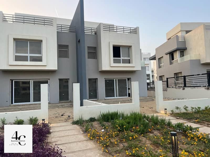 Lowest down payment 208m available in hyde park with possability of installments modern open view landscape 6