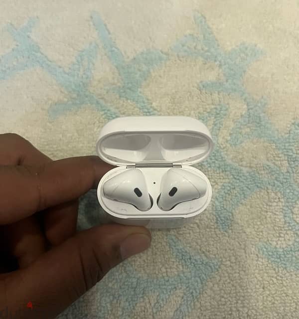 Apple Airpods 2nd generation 1