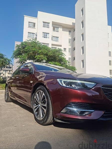 Opel Insignia 2019 1