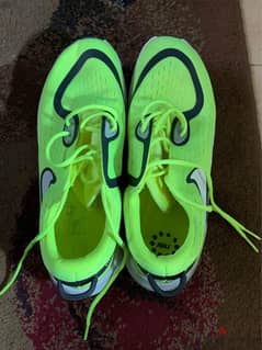 استعمال مرتين فقط مقاس 38 Nike running shoes green size 0