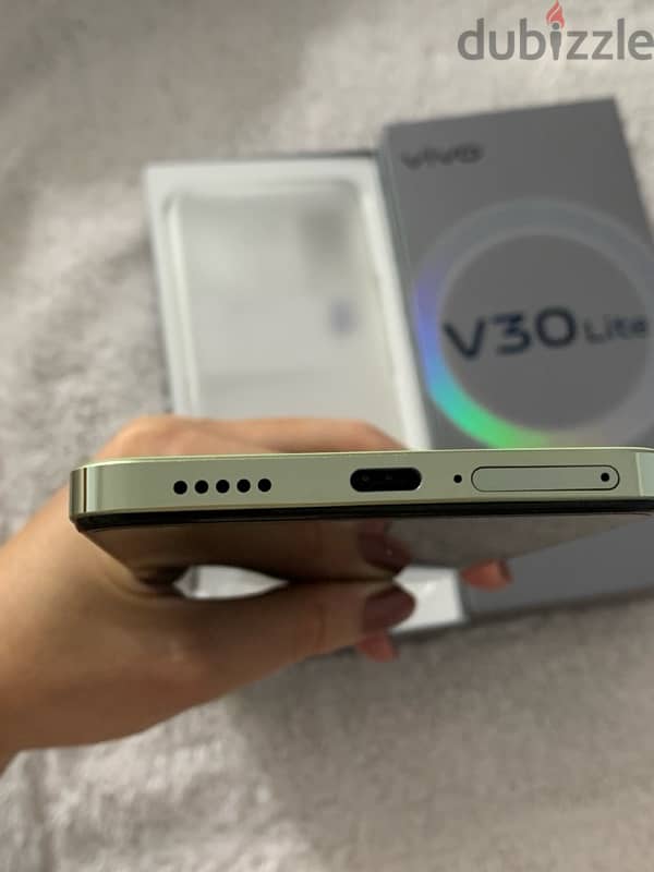 VIVO V30 LITE كسر زيرو 4