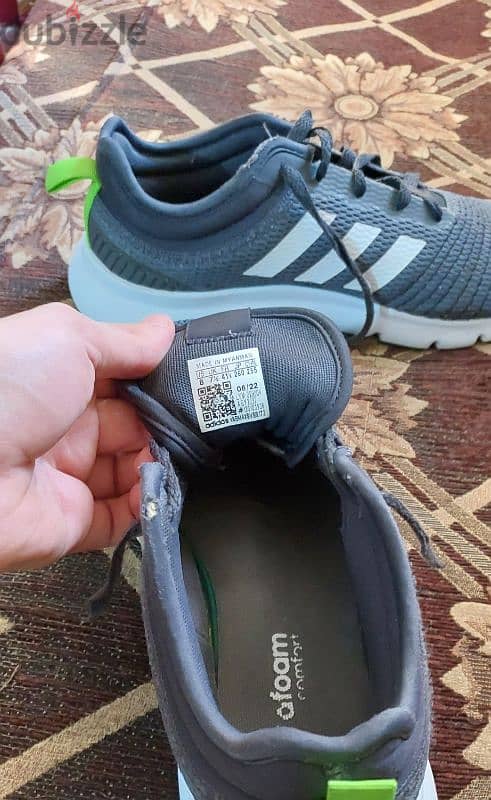 جزمه adidas اوريجنال للجنسين مقاس41 وربع استعمال خفيف جدا سعر بل خسارة 8