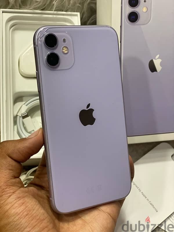 iPhone 11 معاه كل مشتملاته 8