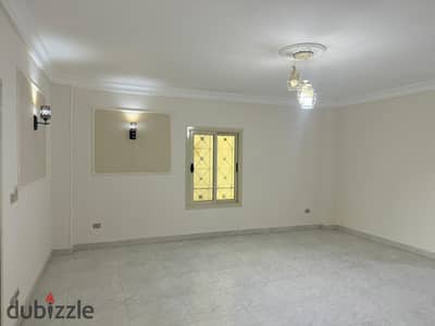 Apartment for rent in Green Valley, 8th District, area of ​​154 square meters, 3 bedrooms, sea view on The Gate Mall