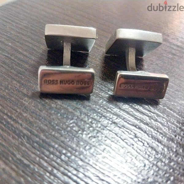 BOSS Square cufflinks with enamel core and logo 0