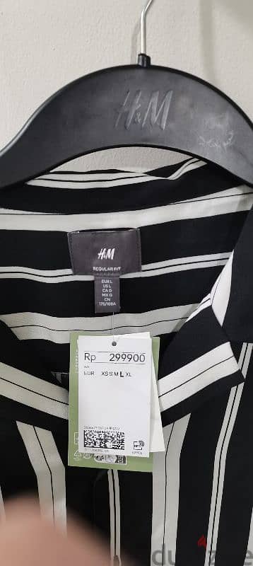 قميص H&M جديد يالتكت والباركود 4