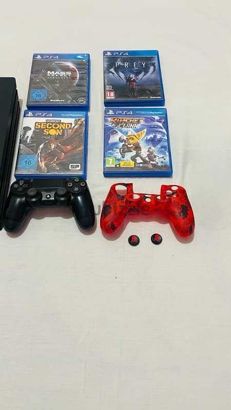 PS4 pro 1 T + one controller and its cover+4 CD 1