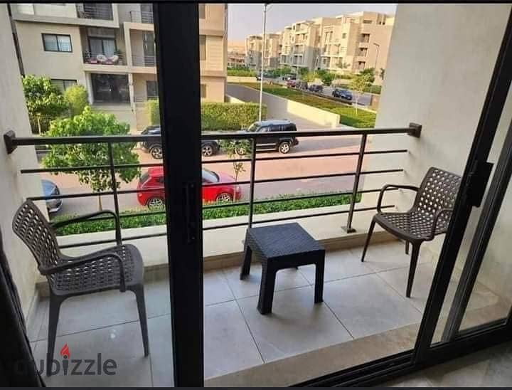 Apartment for sale, immediate delivery, in Fifth Square Compound, Fifth Settlement, in Golden Square area 3