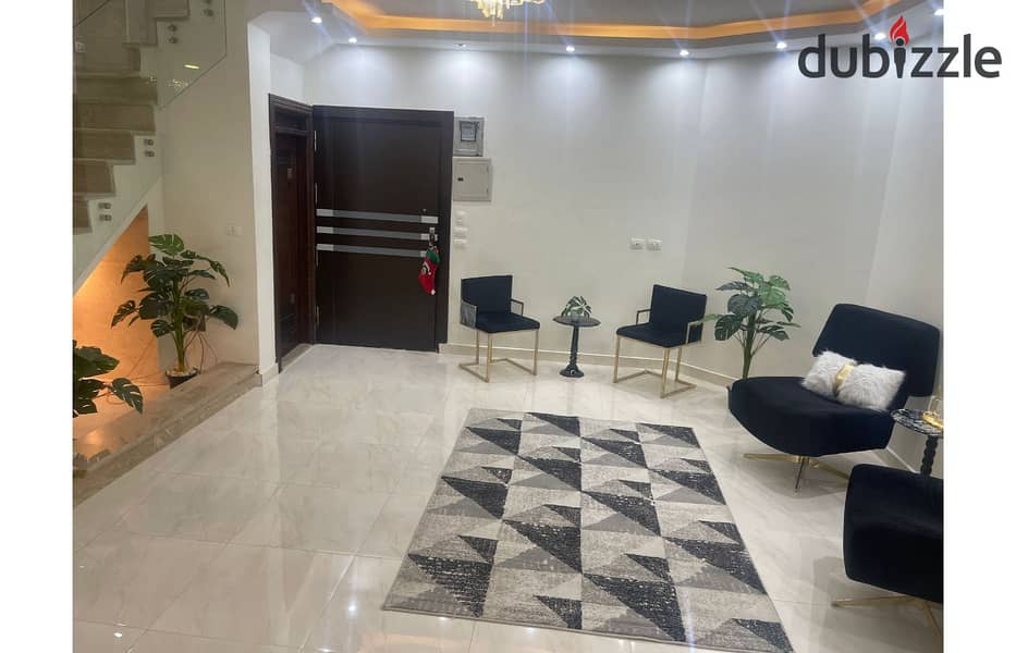 Duplix for sale 245m in new cairo ellouts 17