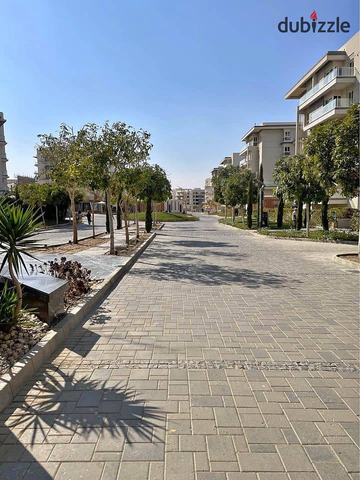 Ready to move apartment for sale ( 3 bed ) in Mountain View iCity New Cairo , Fifth Settlement in front of Palm Hills 5