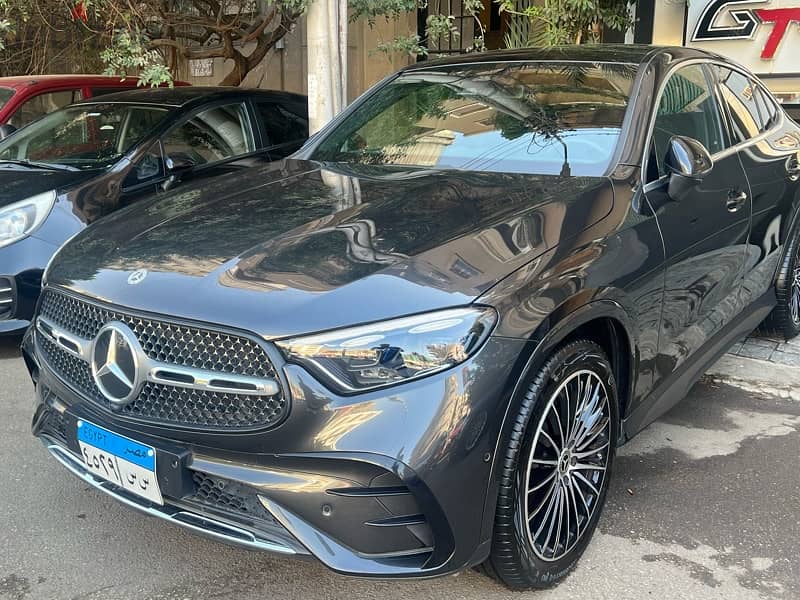 GLC 200 / 2024 / Coupe/ 8000km / Full options / كالزيرو 2