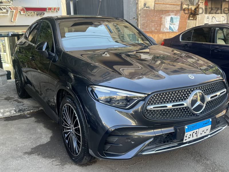 GLC 200 / 2024 / Coupe/ 8000km / Full options / كالزيرو 3