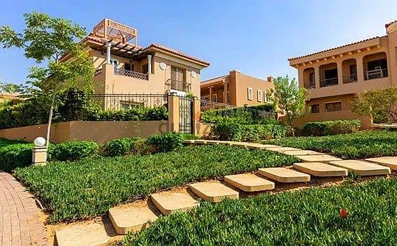 For sale, the last standalone villa 374m, in Hyde Park Compound, Golden Square, in front of AUC 7