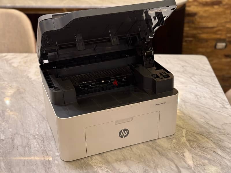 HP 135W Printer 6