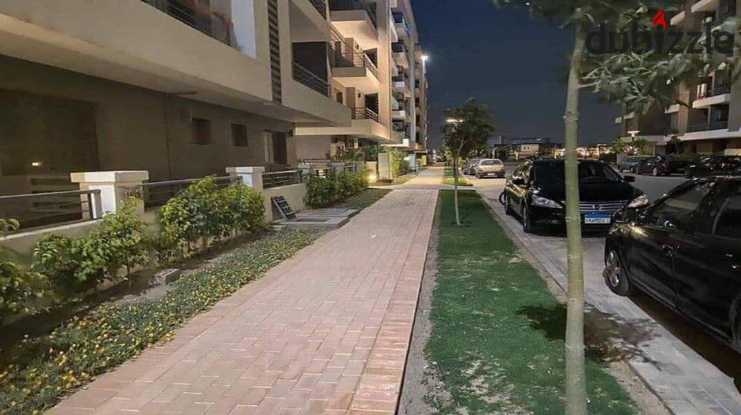 شقة مميزة جدا على فيو دايركت lake ولاند سكيب 81م في كمبوند تاج سيتي Taj City بالقاهرة الجديدة 7