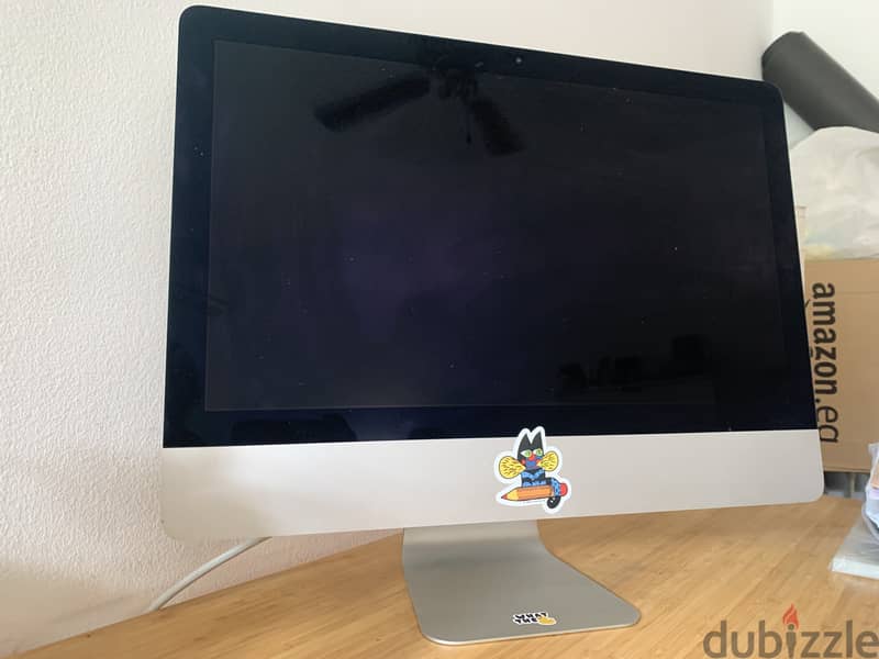 iMac 21.5 inch 2017 barely used 2