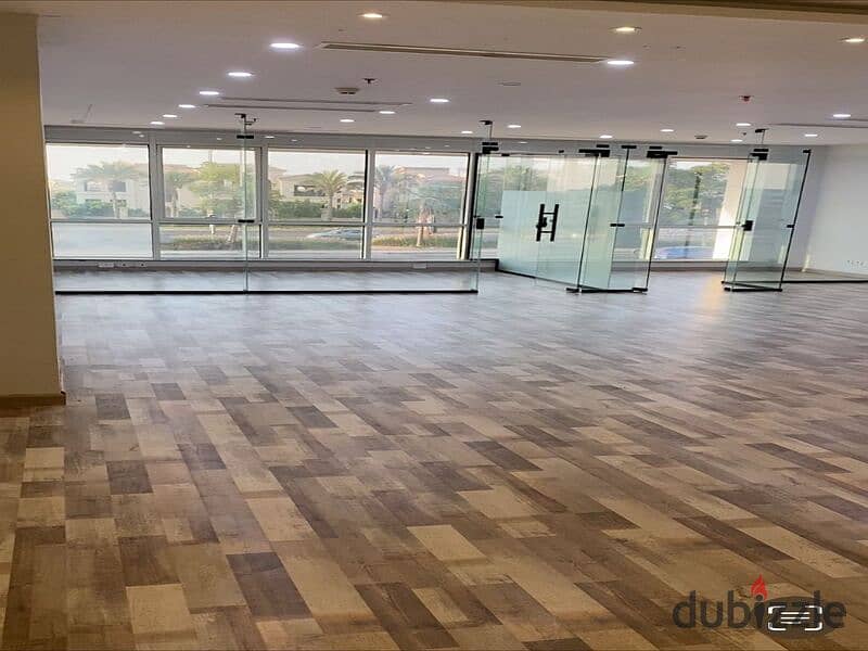 Office fully finished with Ac's 123 sqm for rent in Trivium complex 4