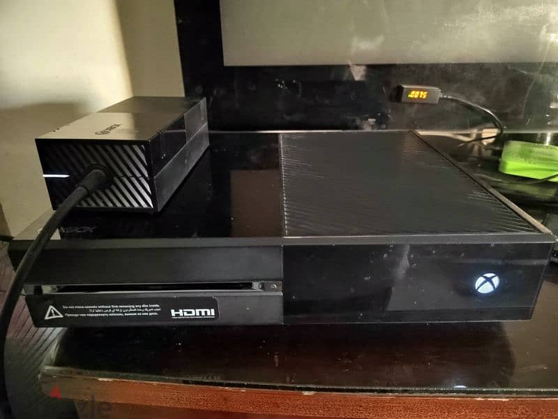 Xbox One Fat 500GB + 4 CDs 5