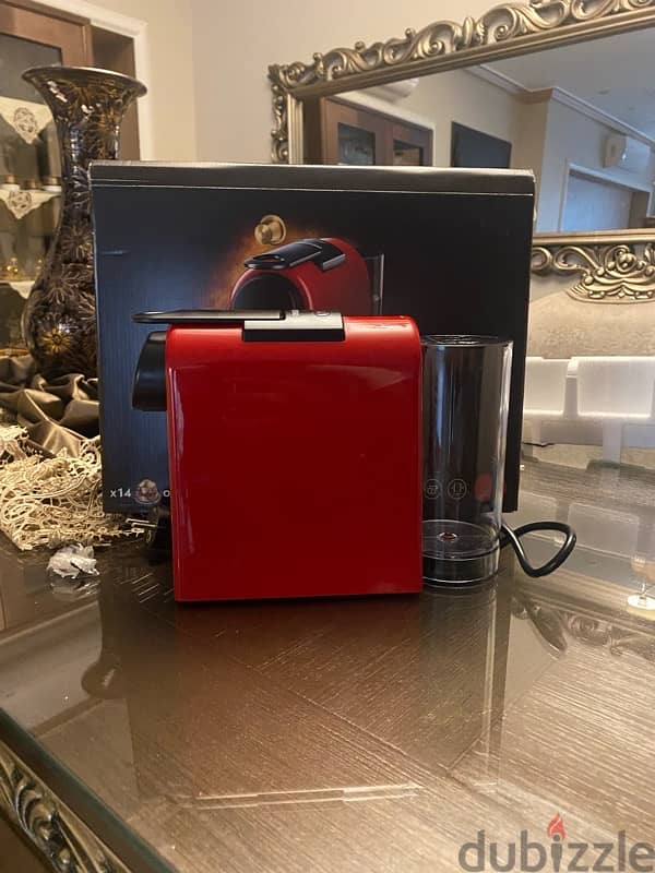 Nespresso Essenza Mini Coffee Machine (red) 3